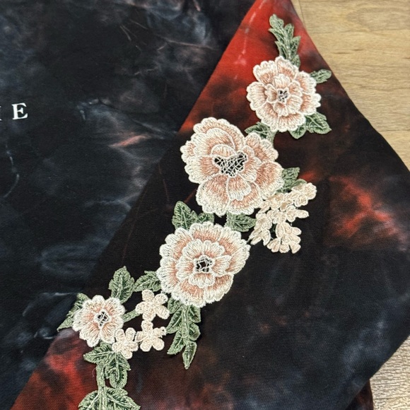 Civil Regime Lava Wash White Rose Embroidery Sweatshirt Size Large - Picture 2 of 5